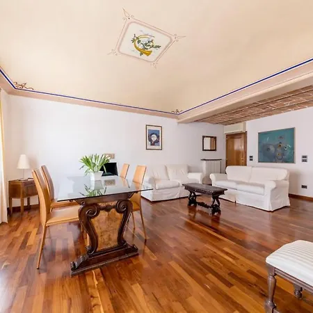 Royal Domus - Via Mazzini Apartment Perugia