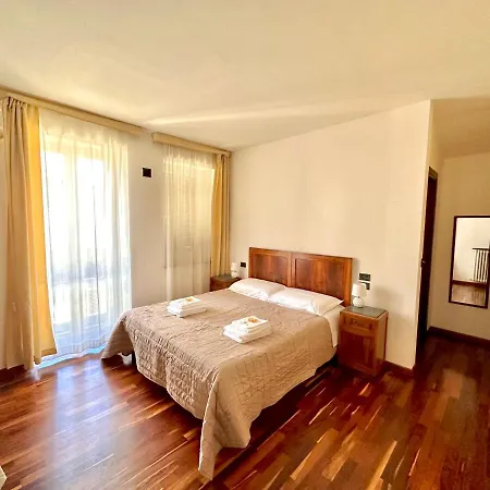 Royal Domus - Via Mazzini *