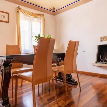 アパート Royal Domus - Via Mazzini ペルージャ